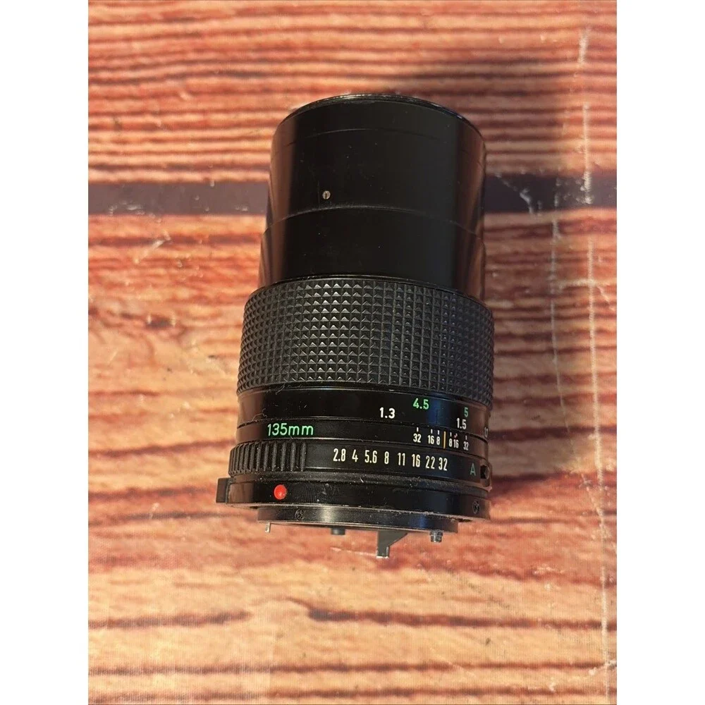 Canon FD Lens 135mm f/2.8 Lens Japan - FOR PARTS/REPAIR